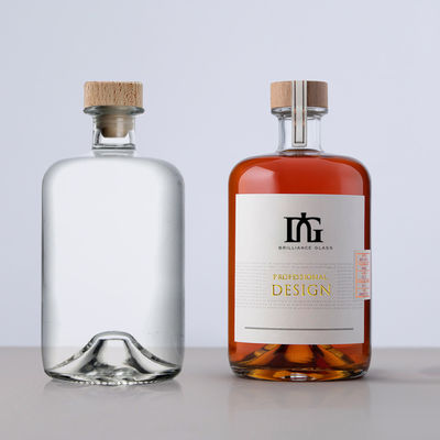 Glasfles voor gedistilleerde dranken met een aangepaste capaciteit Tequila Vodka Brandy Whisky Rum Gin Liquor 500ml/700ml/750ml