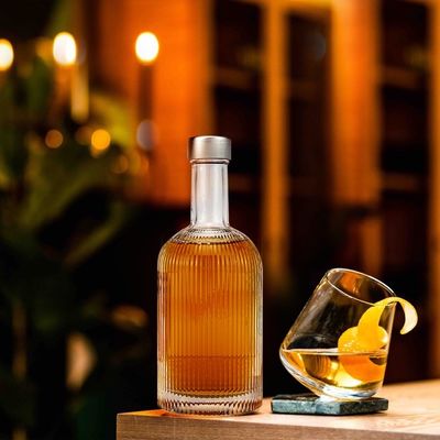 Gepersonaliseerde logo glazen fles voor Fruit Wine Whiskey Brandy Vodka Bourbon 700ml 750ml 1L