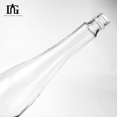 550 ml glazen fles voor Whisky Brandy Vodka OEM/ODM Acceptabel en graverend oppervlak