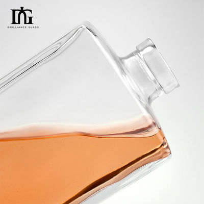 500 ml hoog vierkant helder glasfles voor frisdrank Custom Cork Vodka Whiskey Brandy Fles