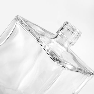 OEM/ODM Acceptabel Custom Square 750 ml glazen fles voor Whisky Vodka Brandy Rum Gin