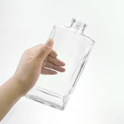 Persoonlijke verpakking Volledig glas Leeg 500 ml parfumfles met gravure en schilderwerk