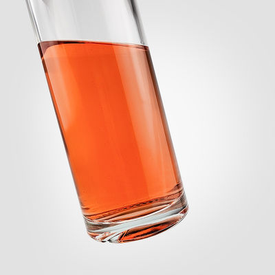 Gratis aangeboden 750 ml 700 ml populaire milieuvriendelijke glazen fles voor rum gin