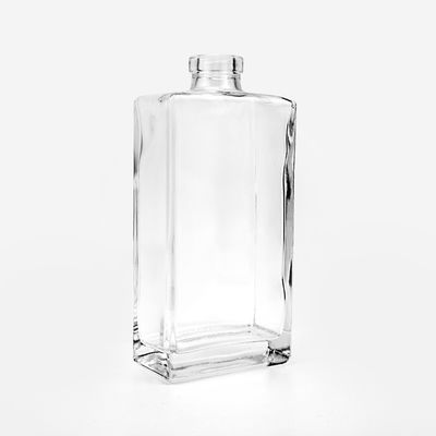 500 ml op maat gemaakte vierkant glasfles voor gin whisky vodka brandy kurk en schroefdop