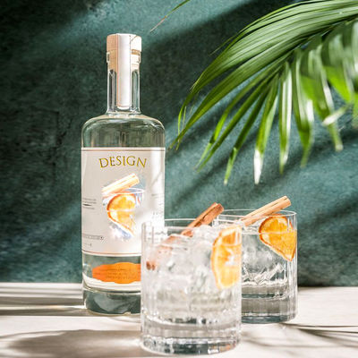 Rum Brandy Whisky en Gin Leeg glasfles met deksel 700 ml Voorbeeld vrij verstrekt