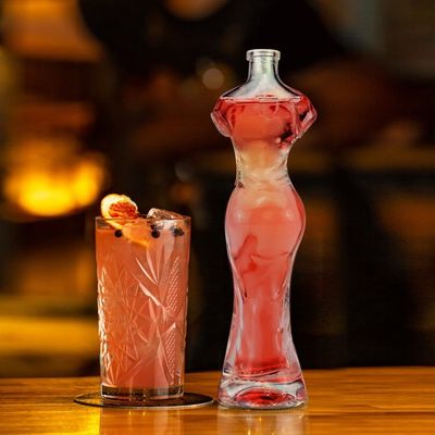 Custom 150 ml 500 ml Vrouwen Liquor Gin Vodka Spirits Fles Glas met kurk