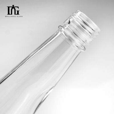Op maat gemaakte luxe unieke vaasvormige glazen fles 700 ml 750 ml met kurk schroefdeksel