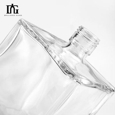 Acceptabel klant logo glazen fles voor wodka whisky drank 500 ml 700 ml 1000 ml