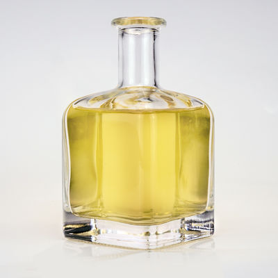 Op maat gemaakte vierkante glasflessen voor whisky 5CL 500ML 750ML Frosted Vial Basismateriaal glas