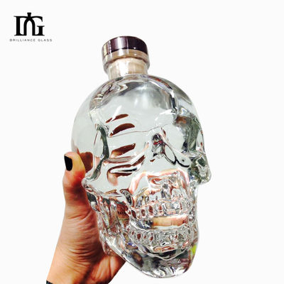 Custom 500ml/750ml Skull fles Acceptabel Klant logo met kurk schroef dop Type