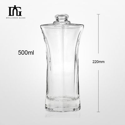 Whiskey Vodka Glasfles 500 ml 750 ml met een unieke vorm en een kurkkap