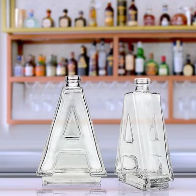 Doorzichtige A-vormige glazen fles met kurk schroefdeksel
