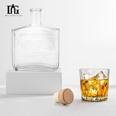 Persoonlijke Gin Whisky Spirit Vodka Brandy Fles met kurk sluiting en 750 ml capaciteit