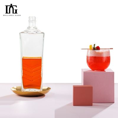 Op maat gemaakte 700 ml heldere glasfles voor alcoholische dranken Industrieel volume 700 ml