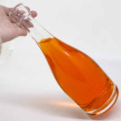 Aanpassen 500 ml glazen fles voor brandy sap wijn alcohol OEM / ODM unieke vorm
