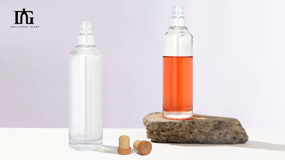 Eind 250 ml/350 ml/500 ml/550 ml/650 ml/700 ml/750 ml glazen flessen voor gedistilleerde dranken Liquor Vodka