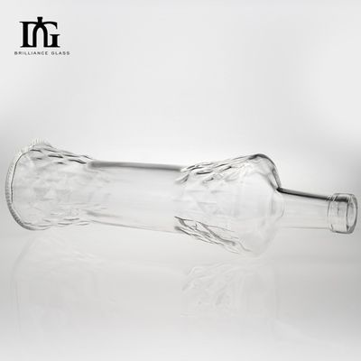 Custom Design Glas Whisky Decanter 700ml met Cork Screw Cap en Creative Collar