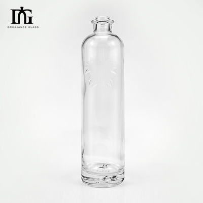 OEM/ODM Acceptabel 750 ml vodka drank glazen fles met metalen deksel en kurk schroefdeksel