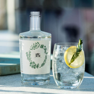 Op maat gemaakte Super Flint glasfles voor drankjes 750 ml 700 ml 500 ml Acceptabel klant logo