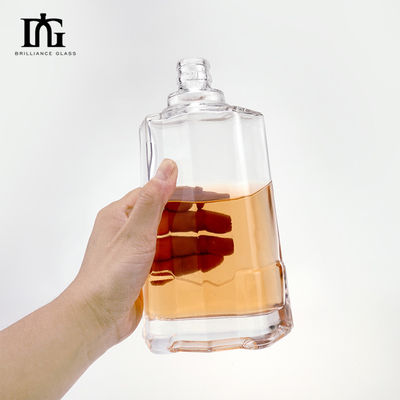 Custom Shape 700ml glazen fles voor Rum Whisky en meer OEM/ODM aanvaardbaar