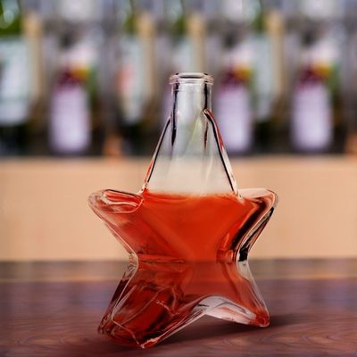 Custom sterrenvormige glazen flessen voor mineraalwater 250 ml/500 ml/700 ml/750 ml capaciteit