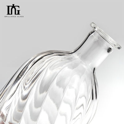 Glas 750 ml Rum Gin fles met dikke bodem en kurkdop