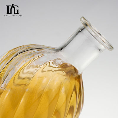 Glas 750 ml Rum Gin fles met dikke bodem en kurkdop