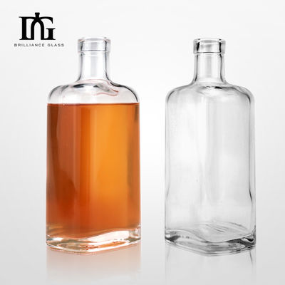 Gepersonaliseerd logo 700 ml vierkant glasfles ideaal voor whisky brandy gin vodka en meer