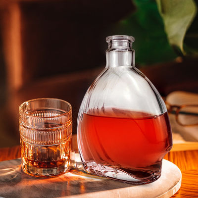 500 ml flintglasfles voor drank op maat ontworpen en met corksluiting