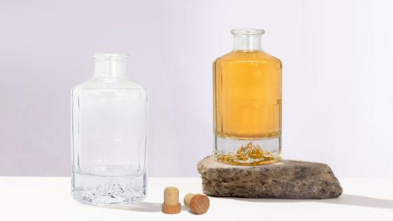 Aanvaardbare OEM/ODM drankflessen voor wodka, whisky, rum, gin, brandy in verschillende maten