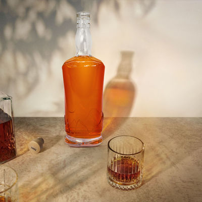 Capaciteit 500 ml Super Flint Glass Liquor Spirit Flasjes met T Cork voor Vodka Whiskey