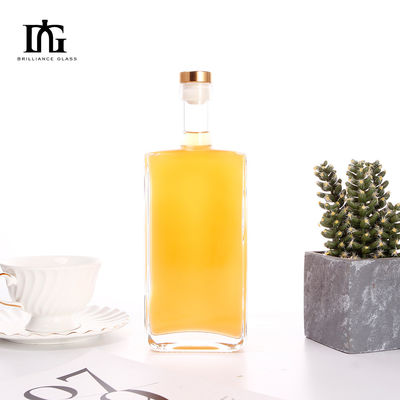 Lichaamsmateriaal Glasfles 700 ml Capaciteit Helder en leeg voor Gin Rum Vodka