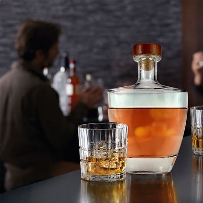 750 ml glazen wijnflessen met kurkdoeken en verzegelingscapsules voor drankjes en dranken