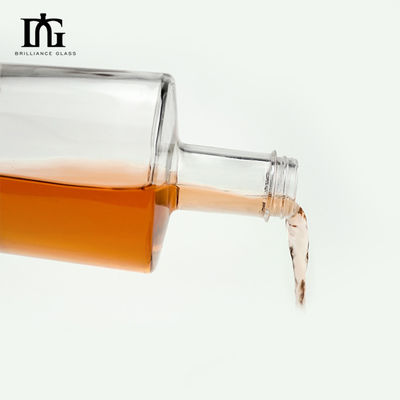 Persoonlijke verpakking 700 ml ronde glazen fles voor transparant whisky glas 750 ml 1000 ml 1L