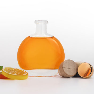 500 ml gegraveerde glazen fles voor eindrum gin en brandy in unieke vorm
