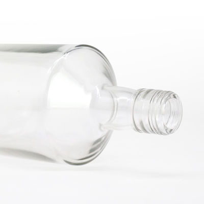 Doorzichtige glazen fles voor gedistilleerde dranken Afdichting CORK OEM/ODM Acceptabel 700 ml