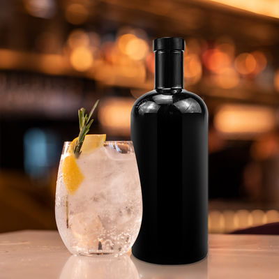 Concurrerende 750 ml 700 ml 500 ml heldere whiskey vodka fles met op maat gemaakte zwarte verf