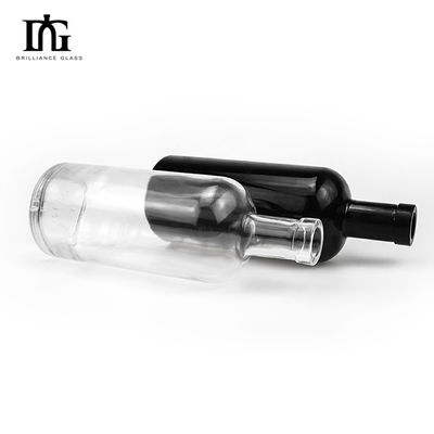 Concurrerende 750 ml 700 ml 500 ml heldere whiskey vodka fles met op maat gemaakte zwarte verf