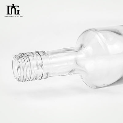 Leeg, helder, rond 750 ml glazen fles voor wodka, drank, tequila, mezcal